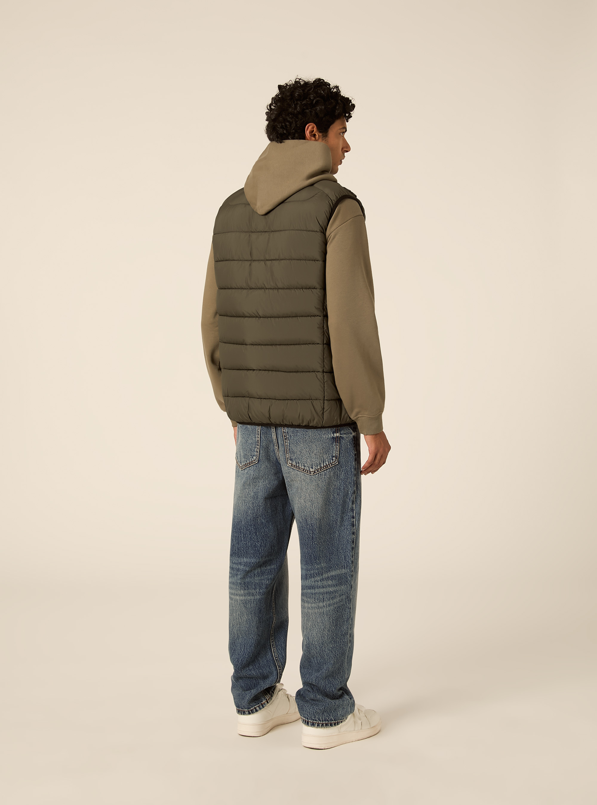 Basic solid padded gilet with patch, KY1 KAKY DARK