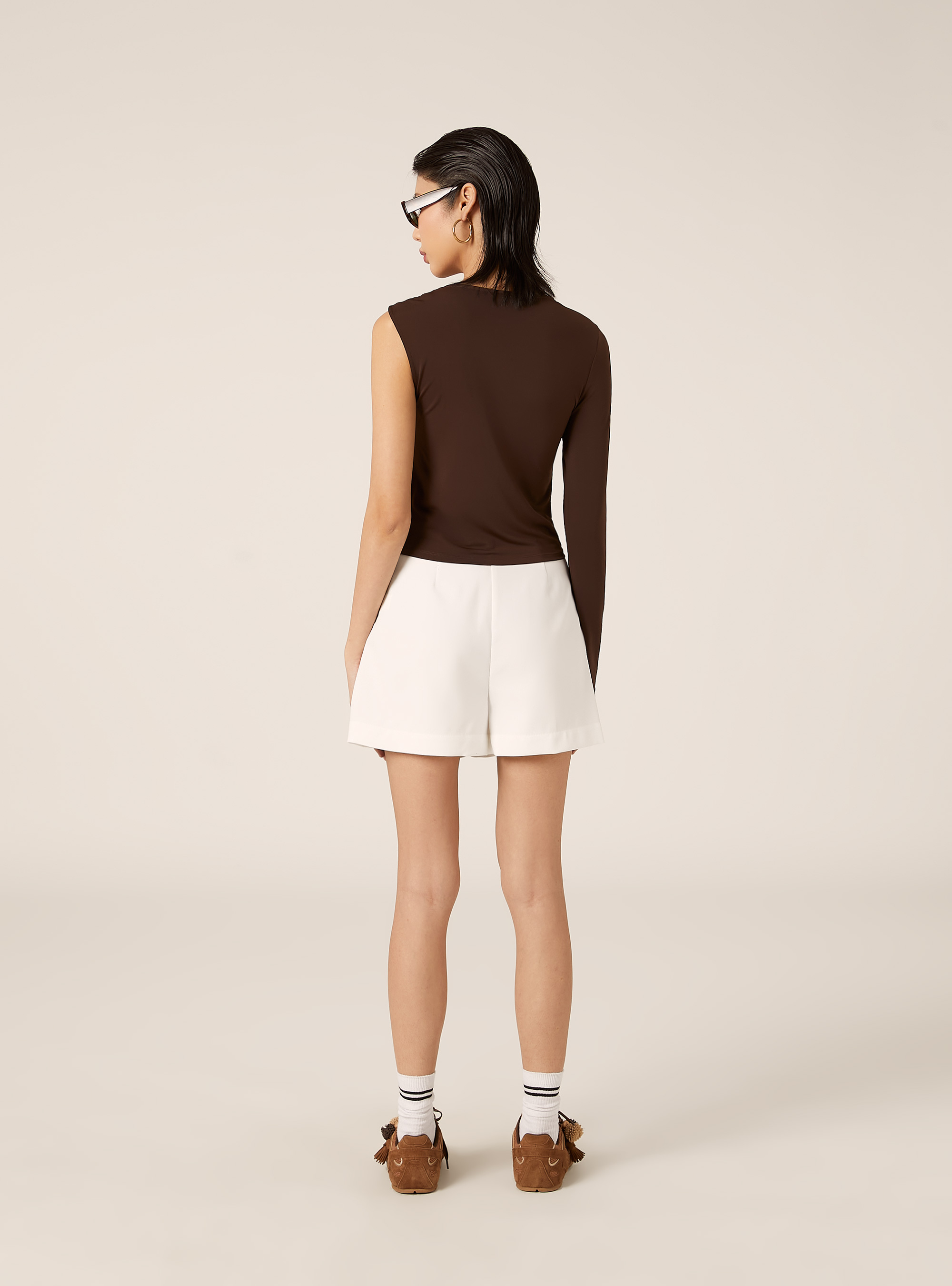 Camiseta de un solo hombro, BR2 BROWN MEDIUM