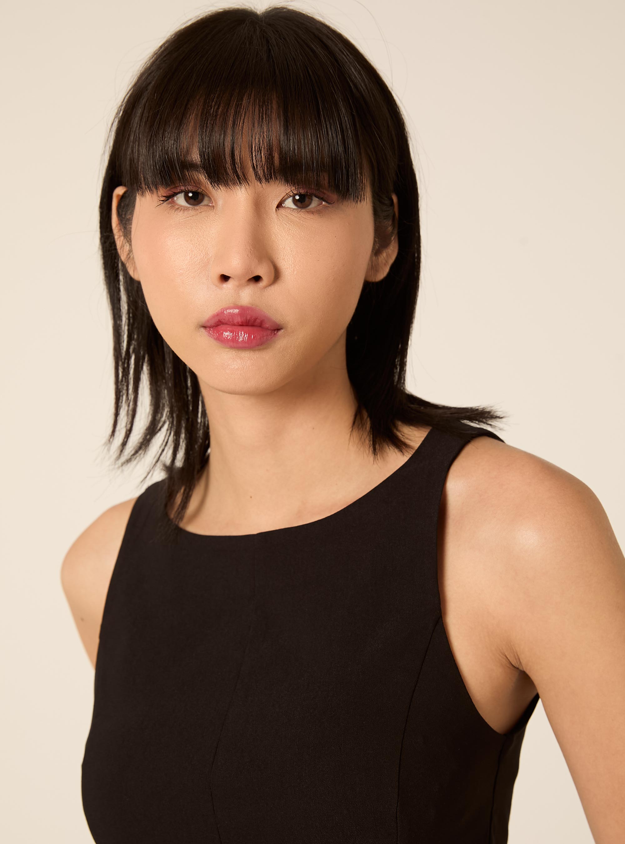 Flared top with ruffles, BK1 BLACK