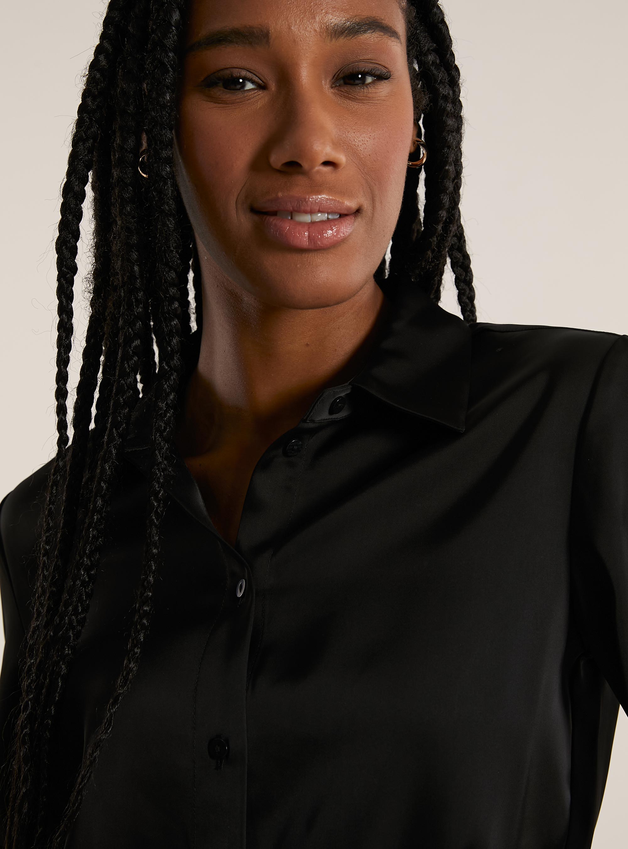 Chemise crois&eacute;e en satin, BK1 BLACK