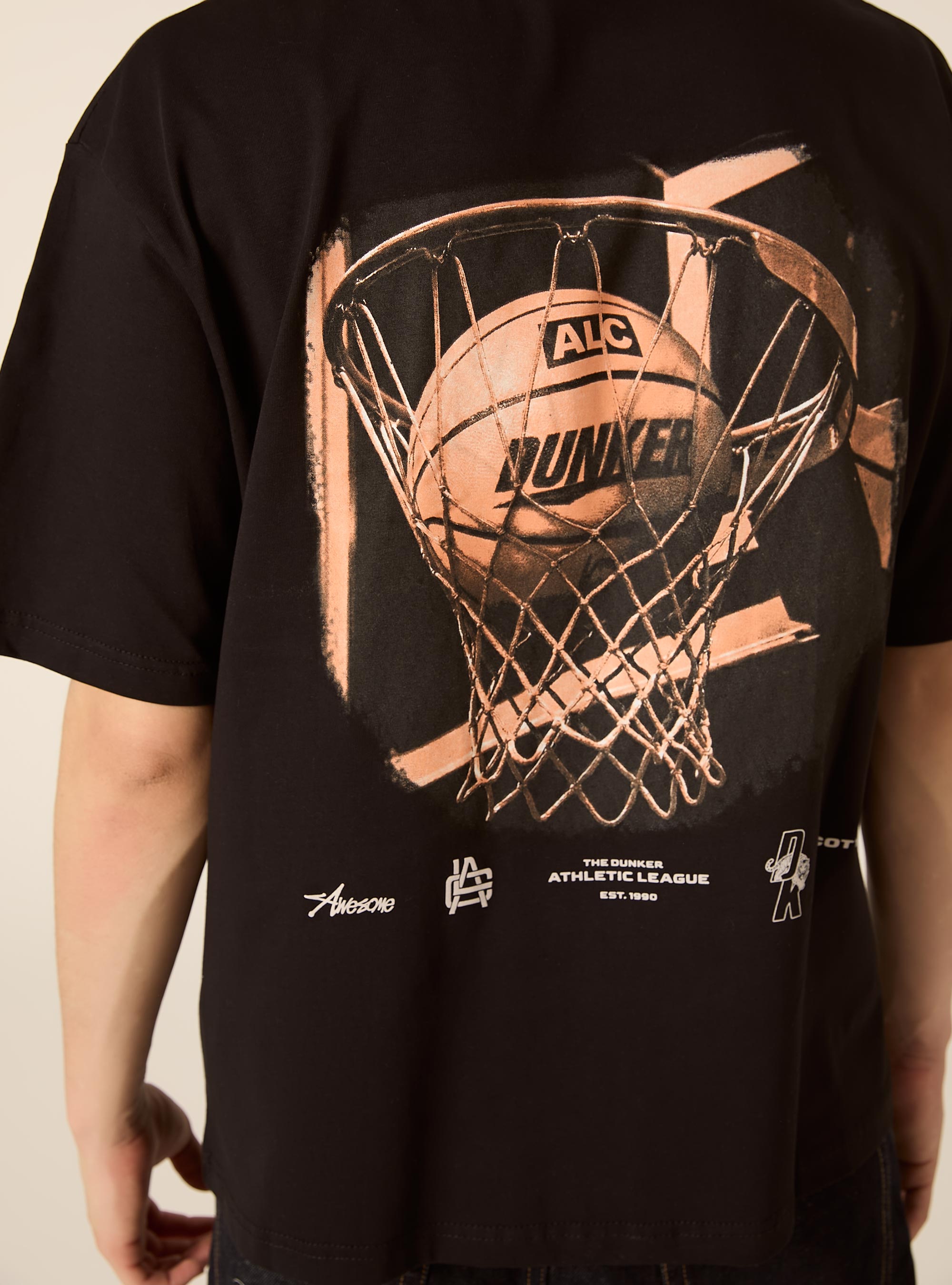 Camiseta de corte recto con estampado de baloncesto, BK1 BLACK