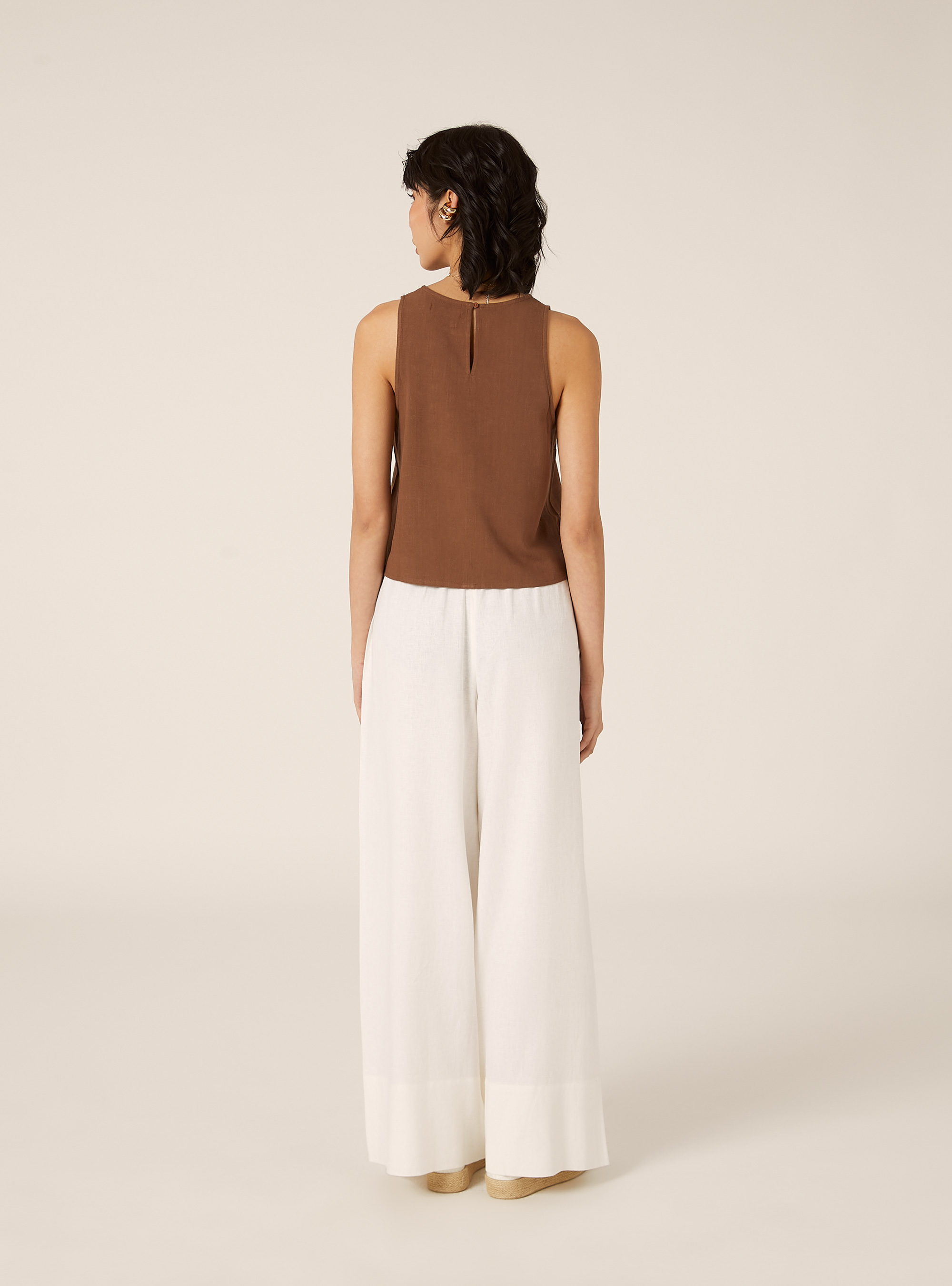 Top de Tirantes B&aacute;sico de Mezcla de Lino, BR2 BROWN MEDIUM