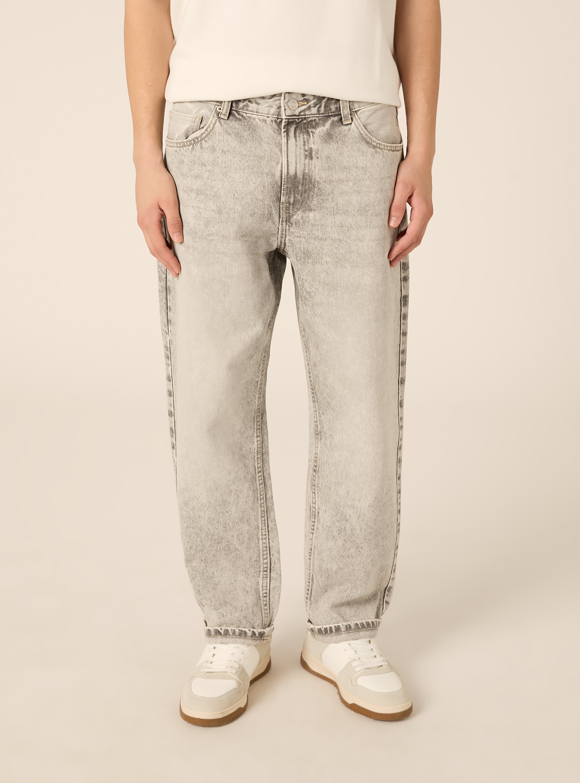 Jeans mit konischer Passform, D00G GREY