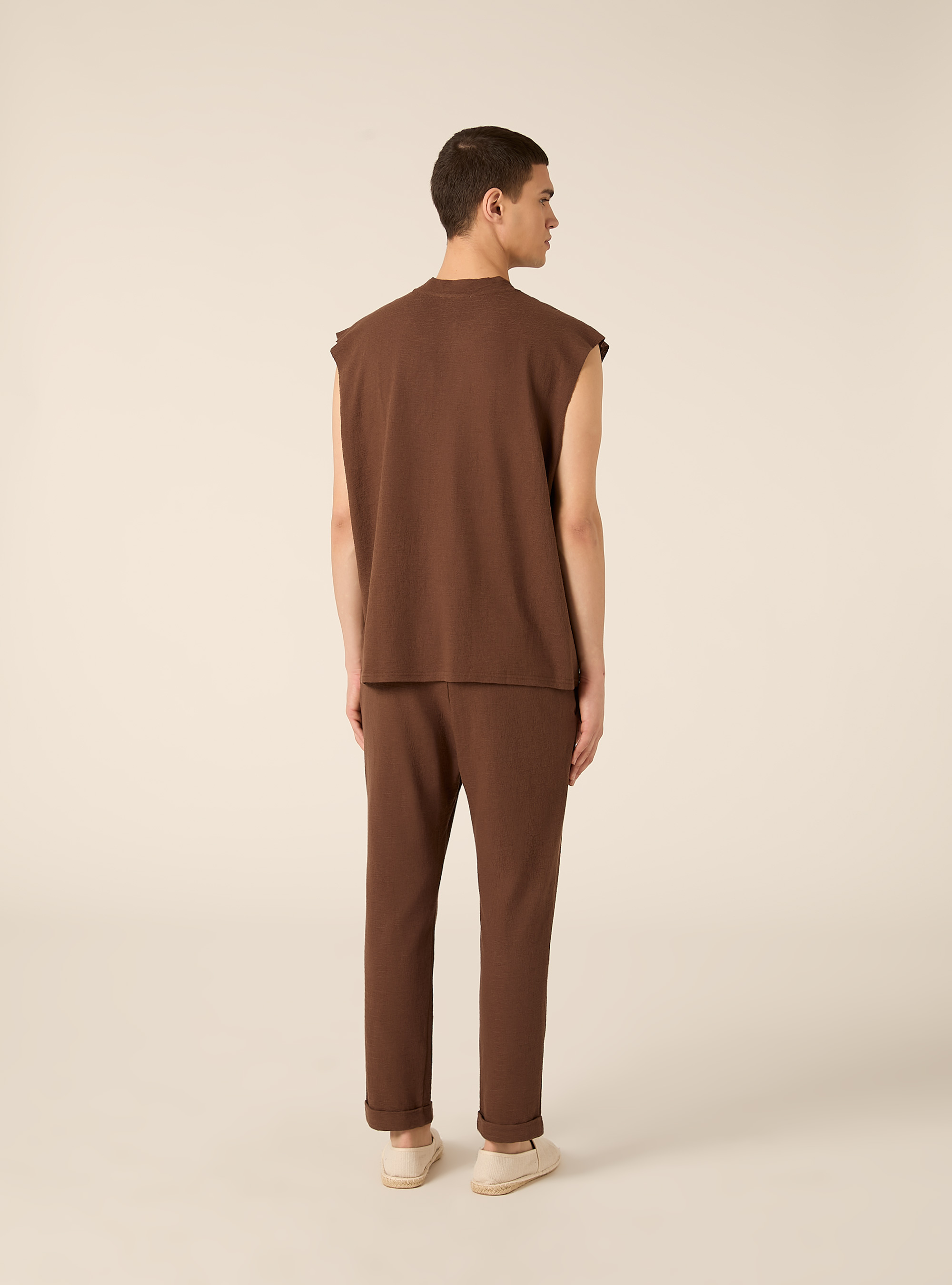 D&eacute;bardeur textur&eacute; &agrave; coupe carr&eacute;e, BR1 BROWN DARK