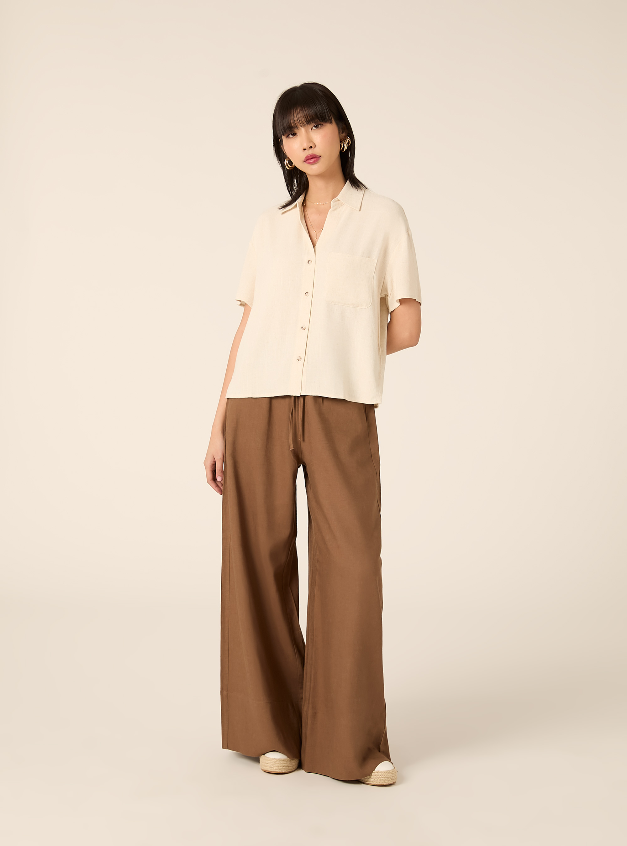 Camisa cropped de mezcla de lino, MBG3 BEIGE MEL LIGHT