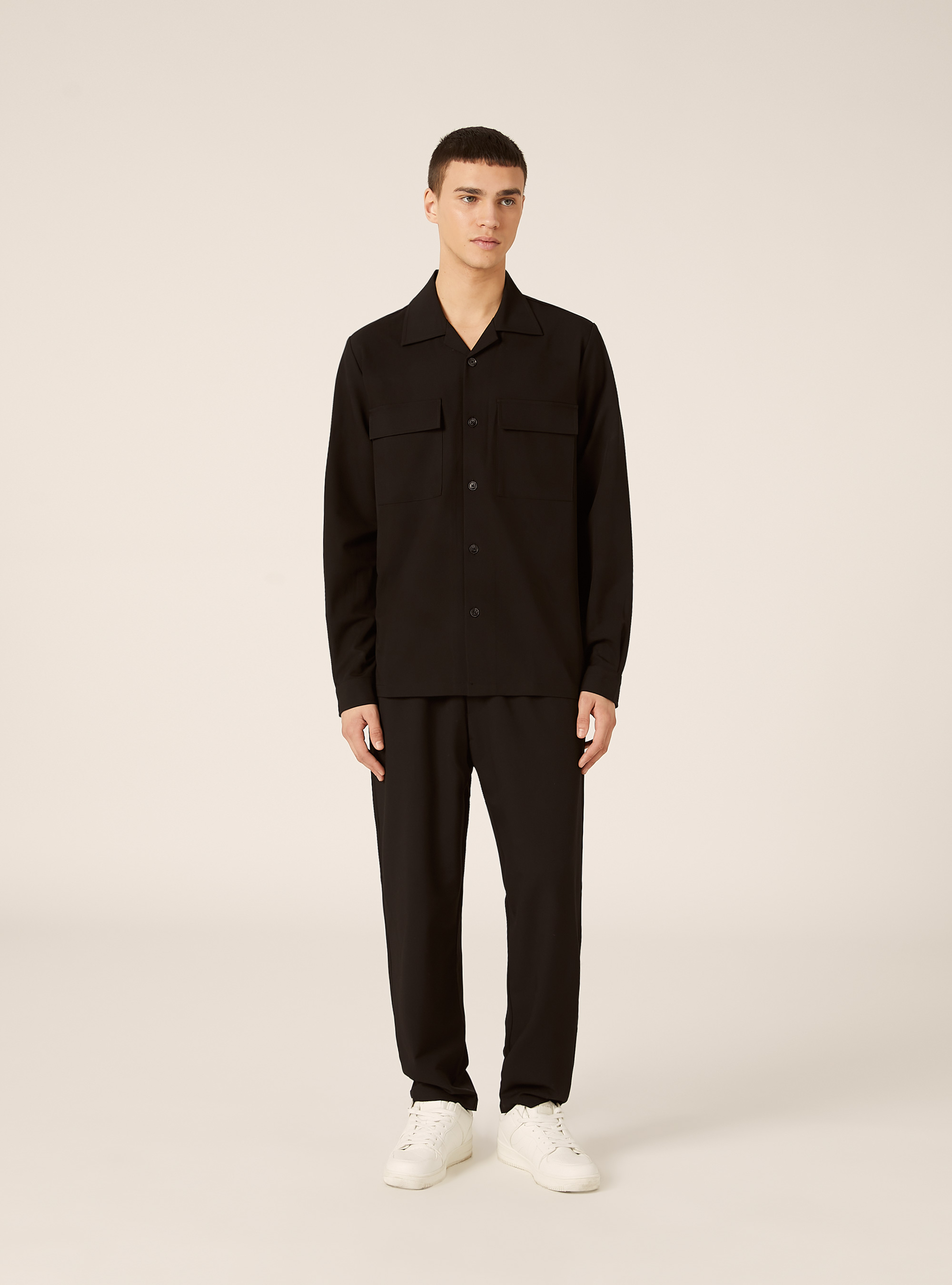 Shirt with large pockets, BK1 BLACK