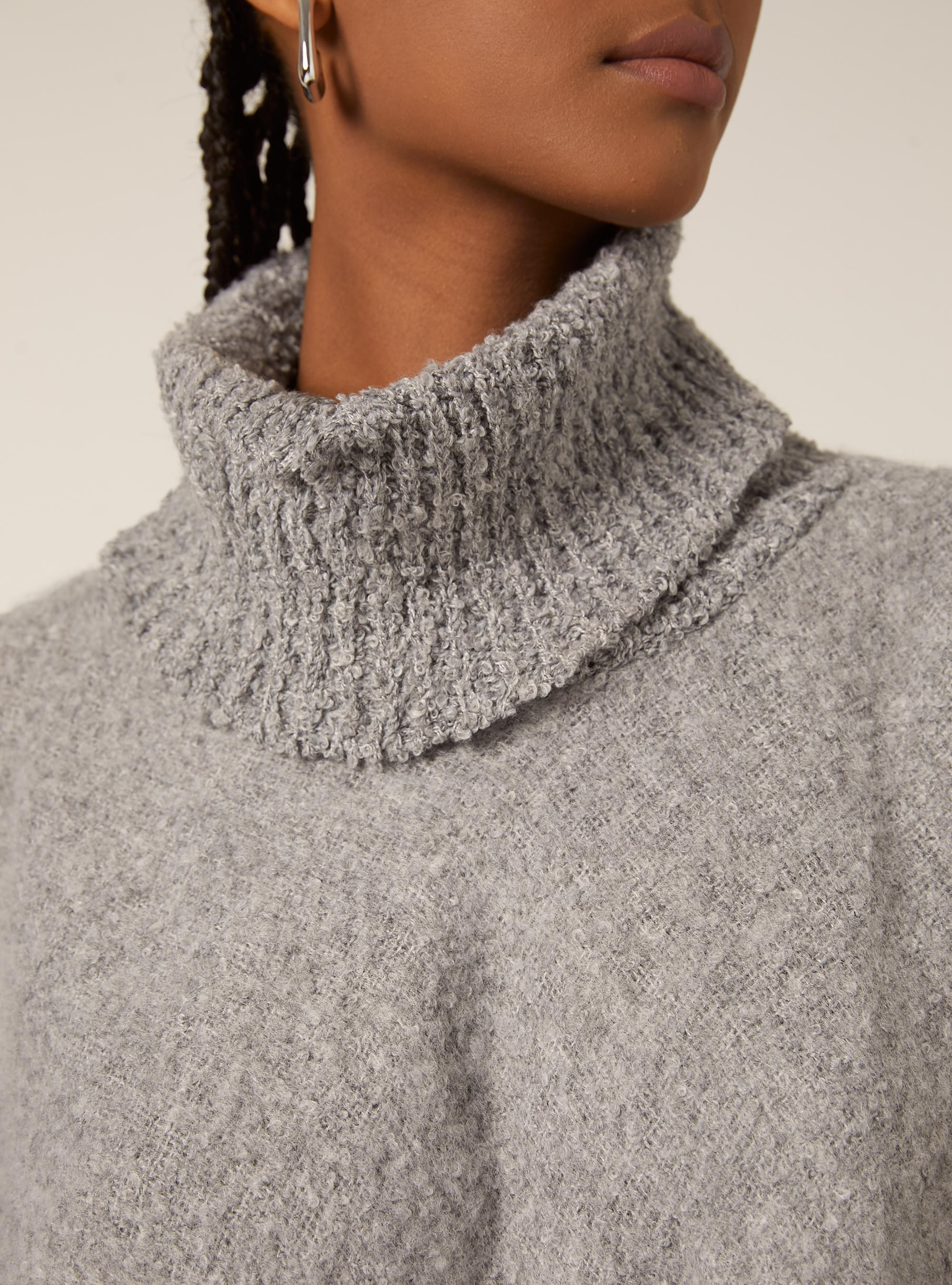 Poncho doux au toucher &agrave; col montant, MGY2 GREY MEL MEDIUM