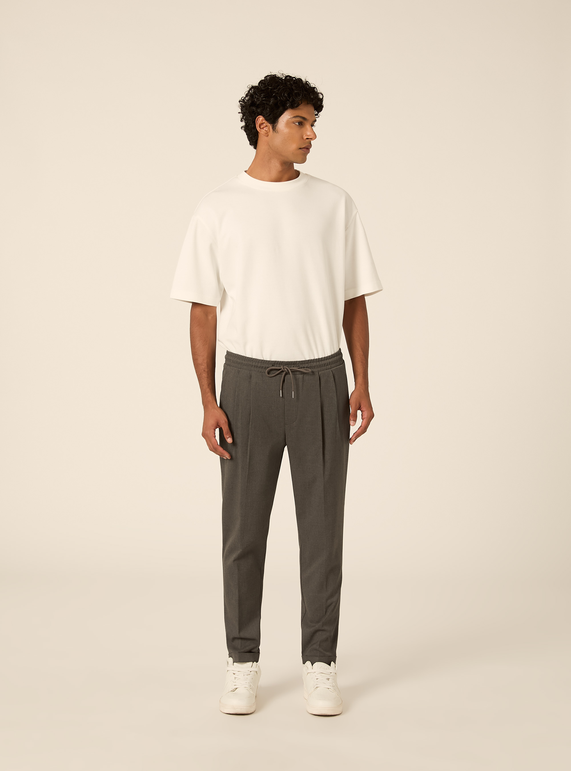 Twill jogger trousers with pleats, MGY1 GREY MEL DARK