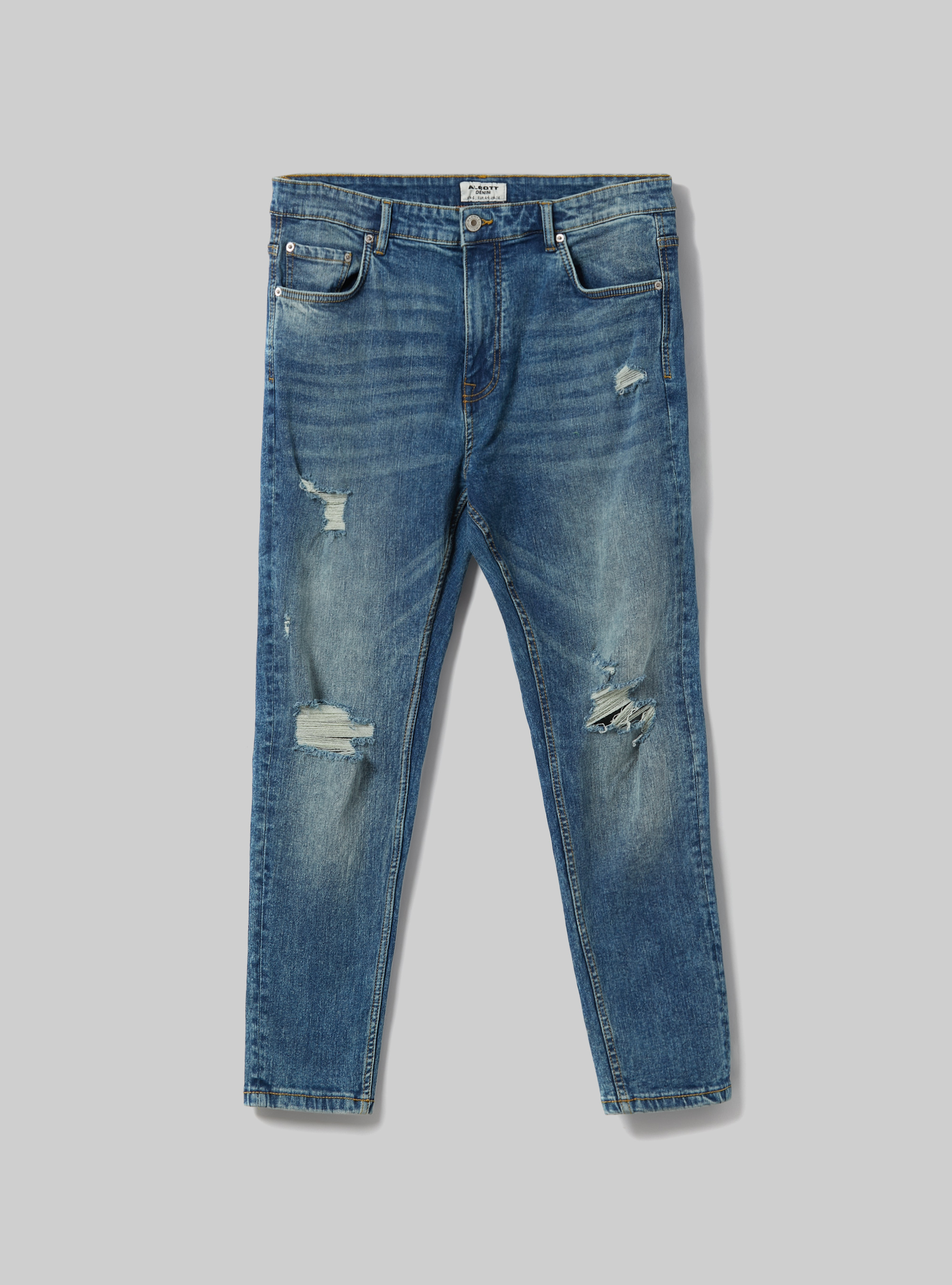 Stretch denim carrot fit jeans with rips, D004 MEDIUM LIGHT BLUE