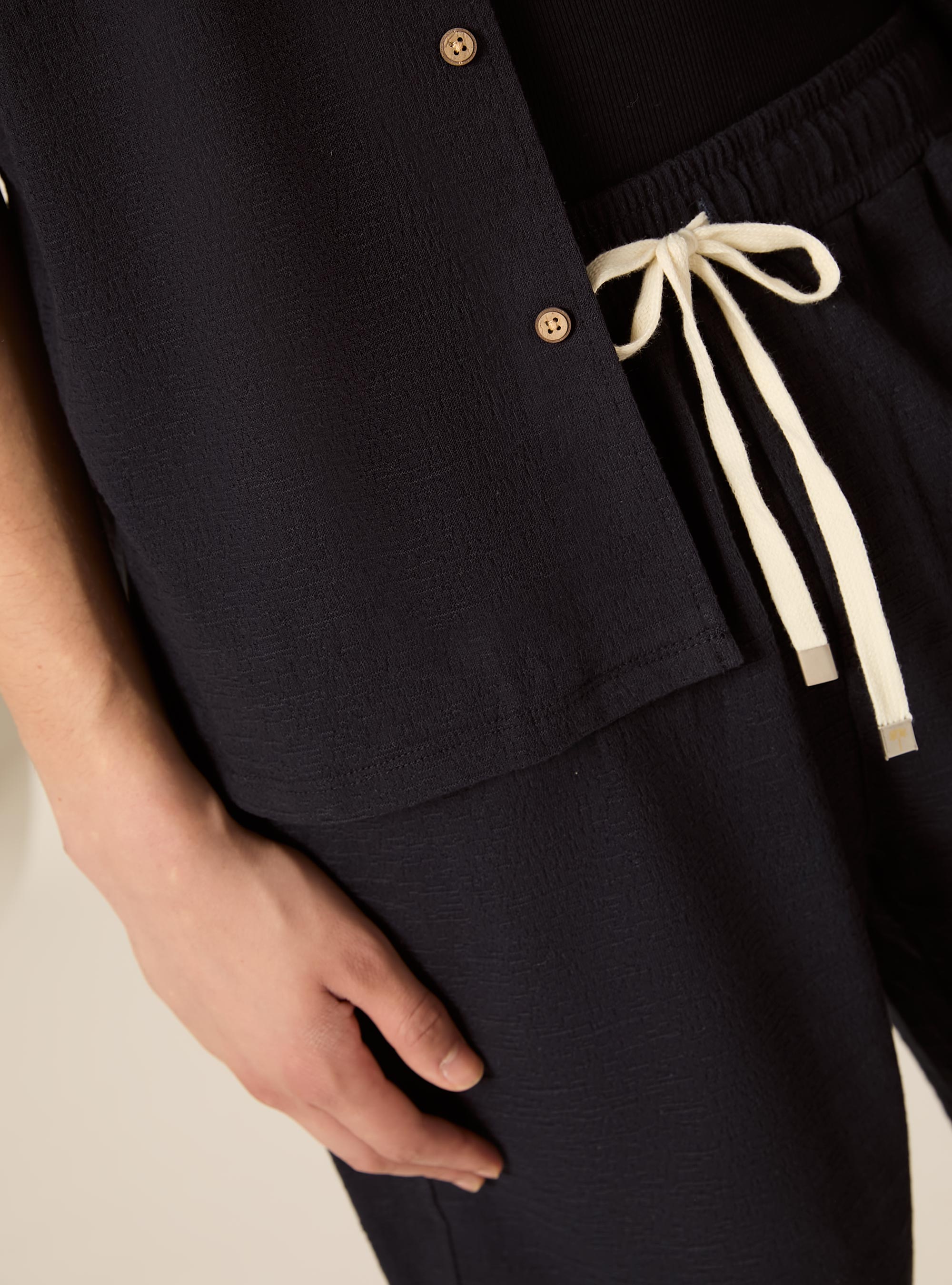 Textured Bermuda Shorts, Regular Fit, NA1 NAVY DARK