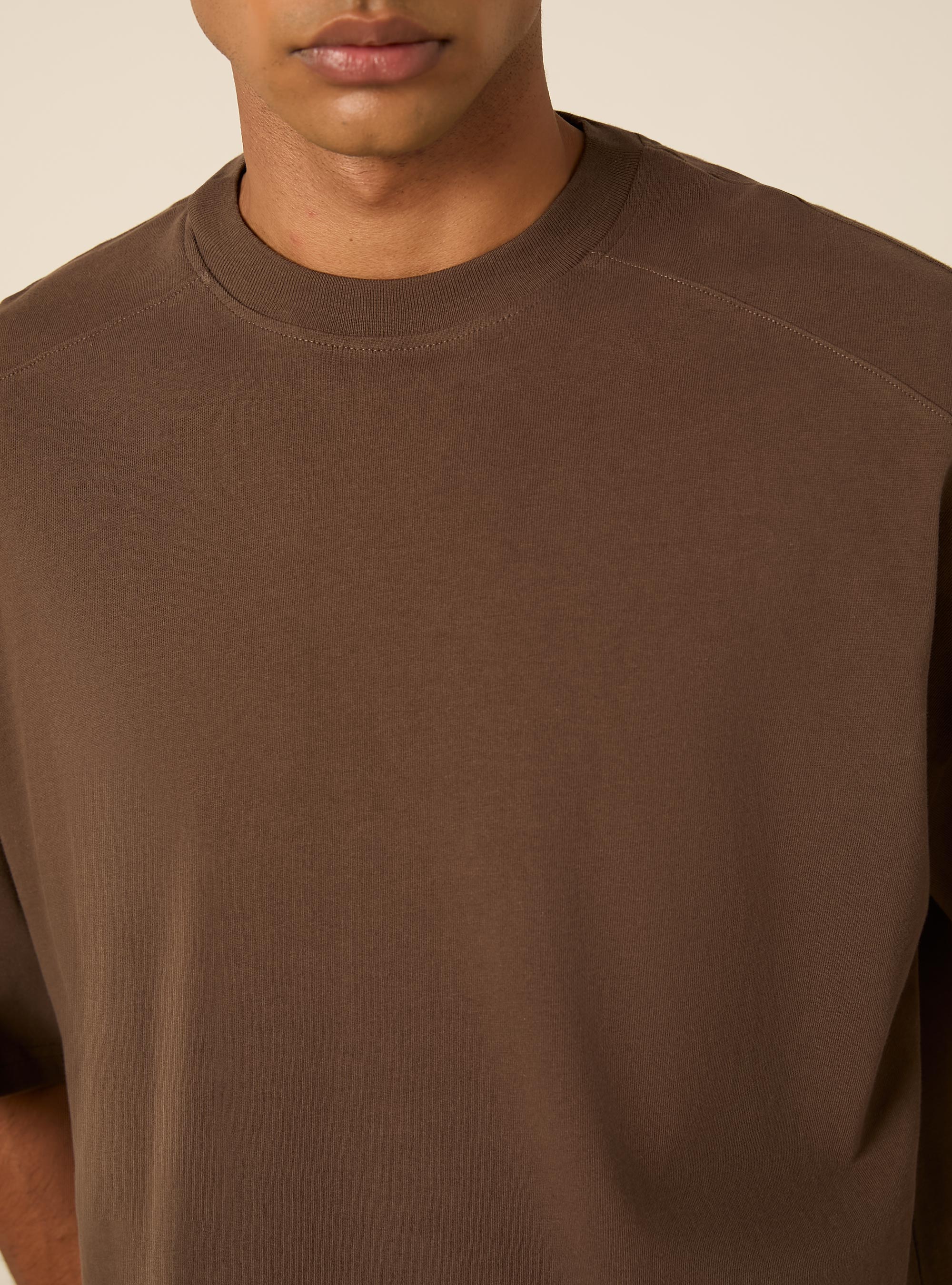 Boxy fit short sleeve tee with dropped shoulders, BR1 BROWN DARK