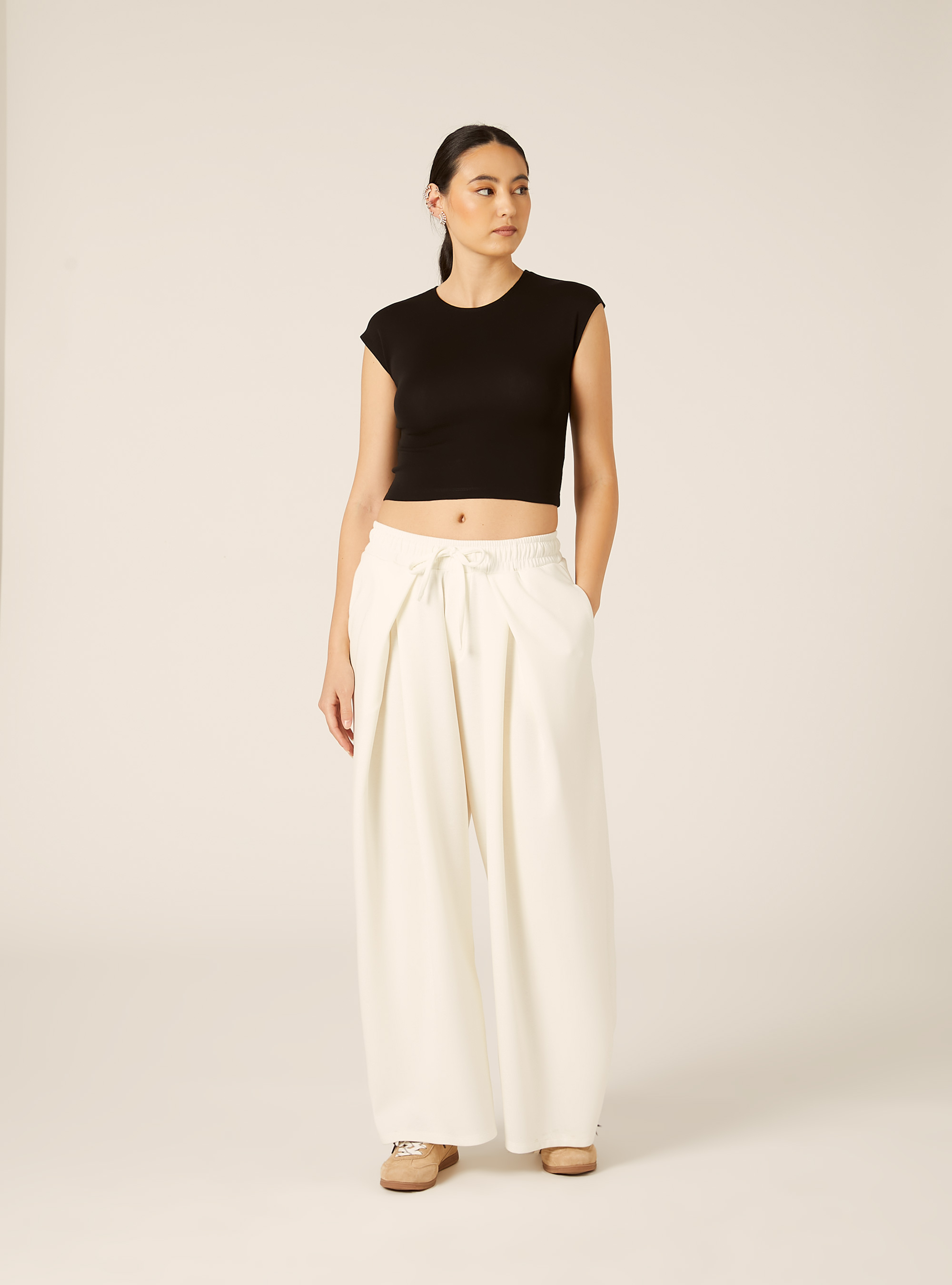 Maglietta crop in cotone, NERO