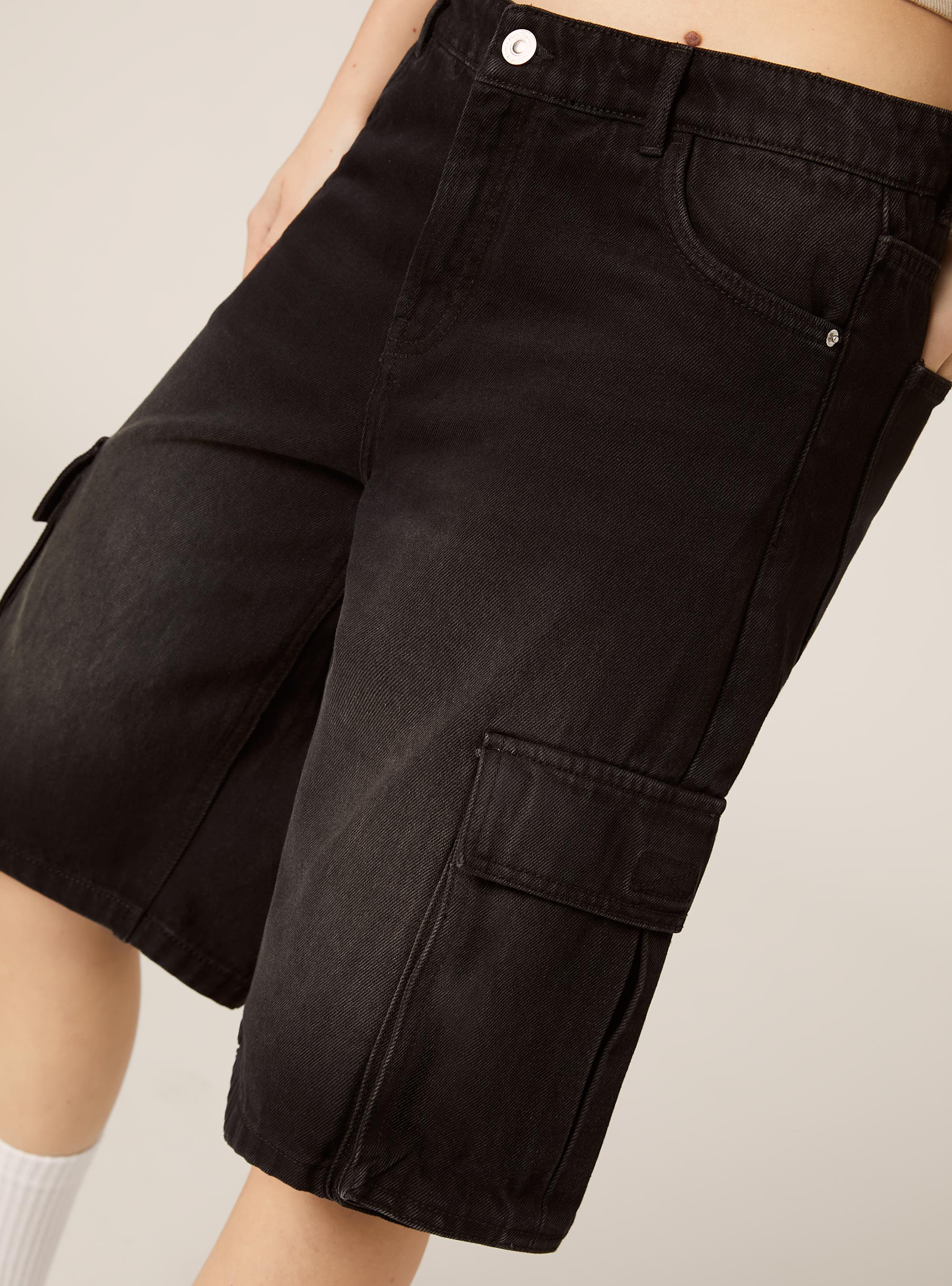 Short cargo en denim, D000 BLACK