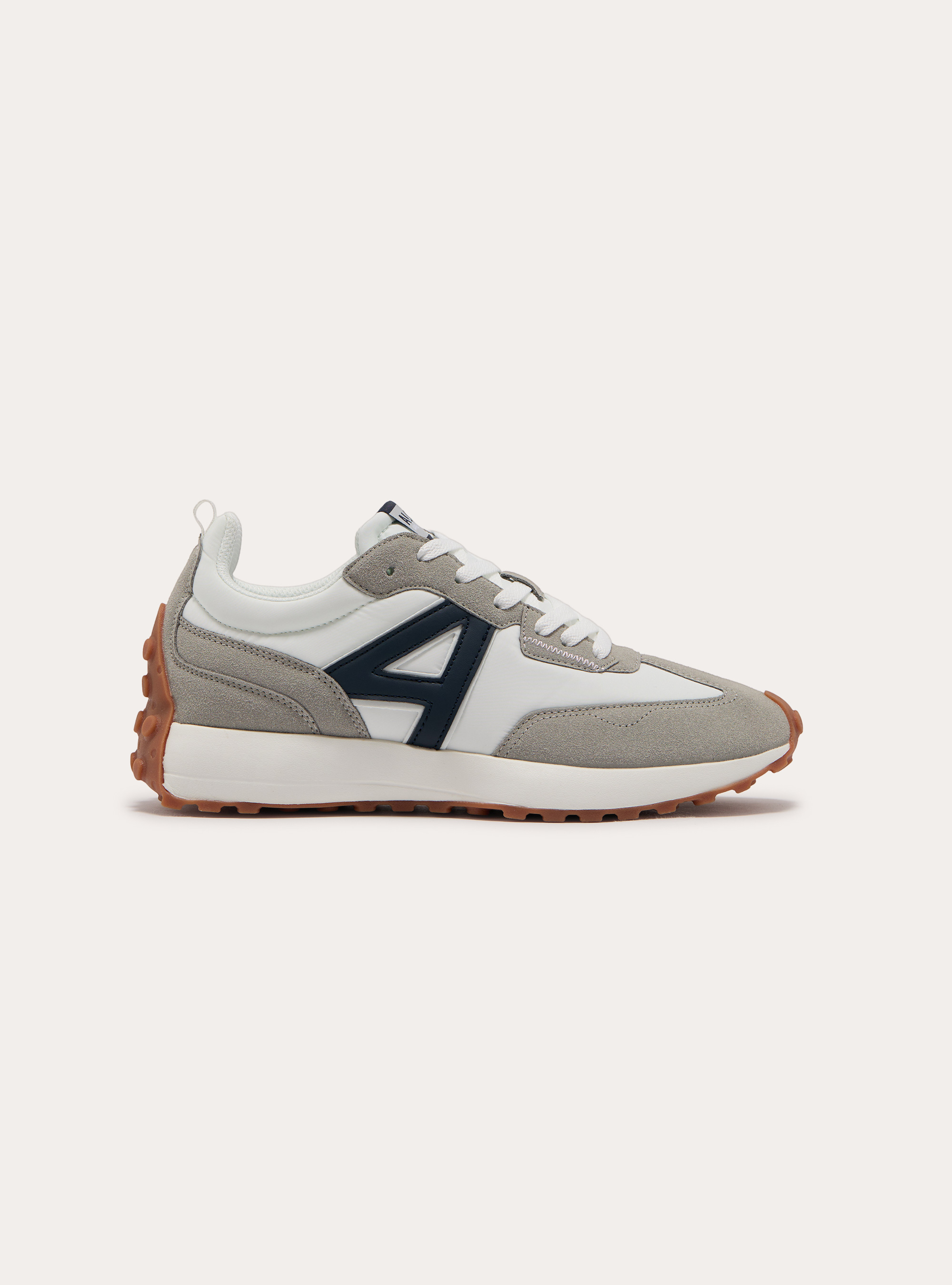 Sneakers with contrasting logo, WH1 OFF WHITE