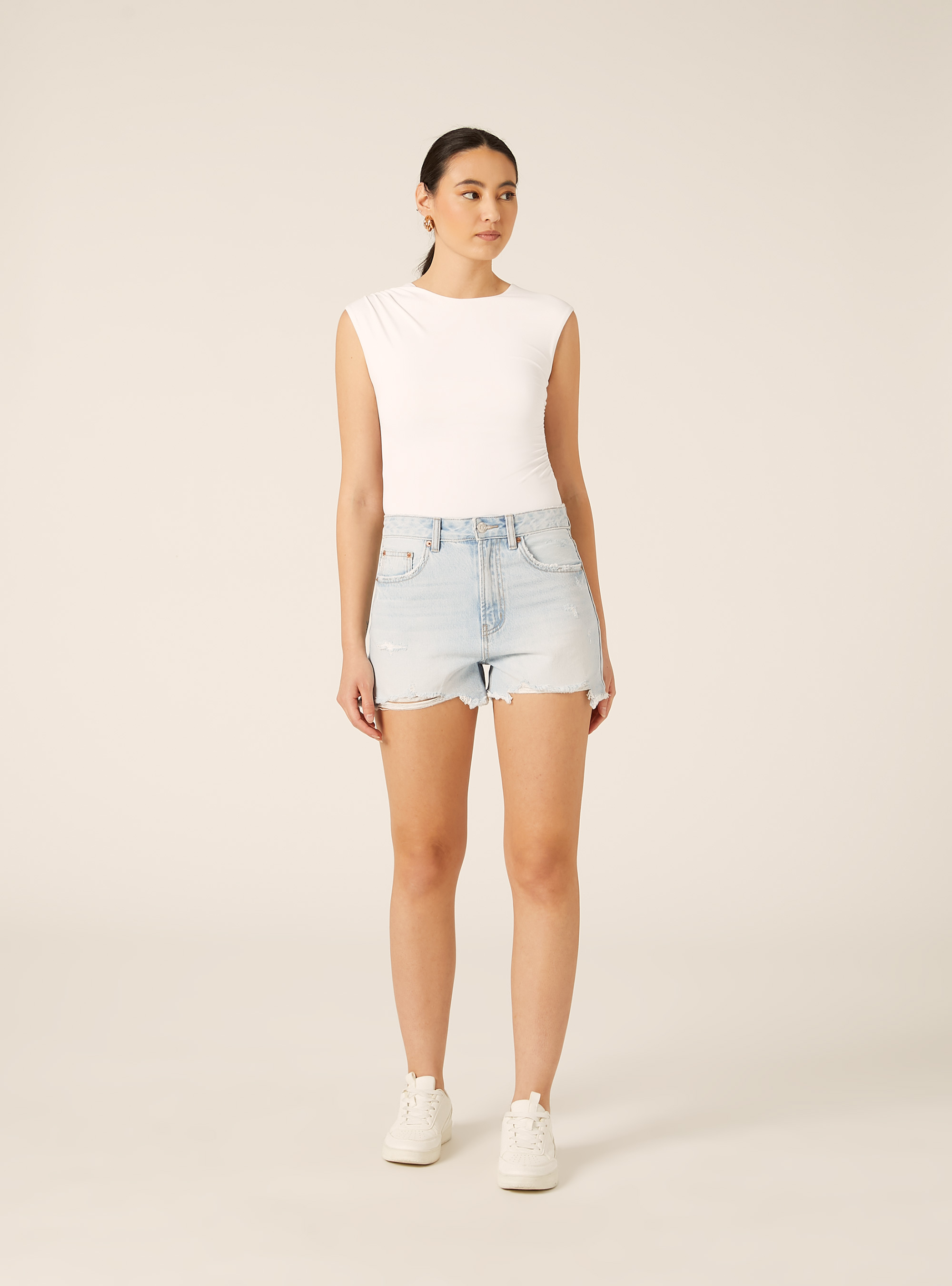 Shorts Vaqueros con Bajo de Corte Vivo, D007 LIGHT AZURE