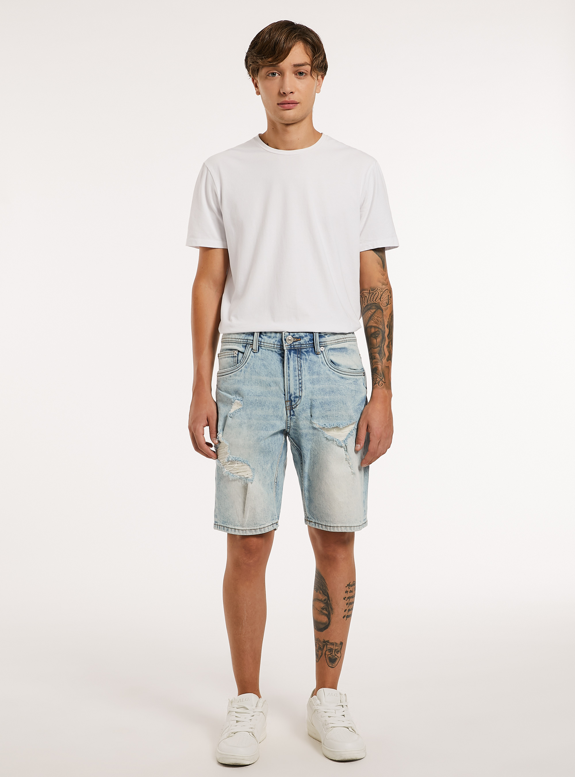 Bermuda in denim stretch slim fit con strappi, D007 LIGHT AZURE