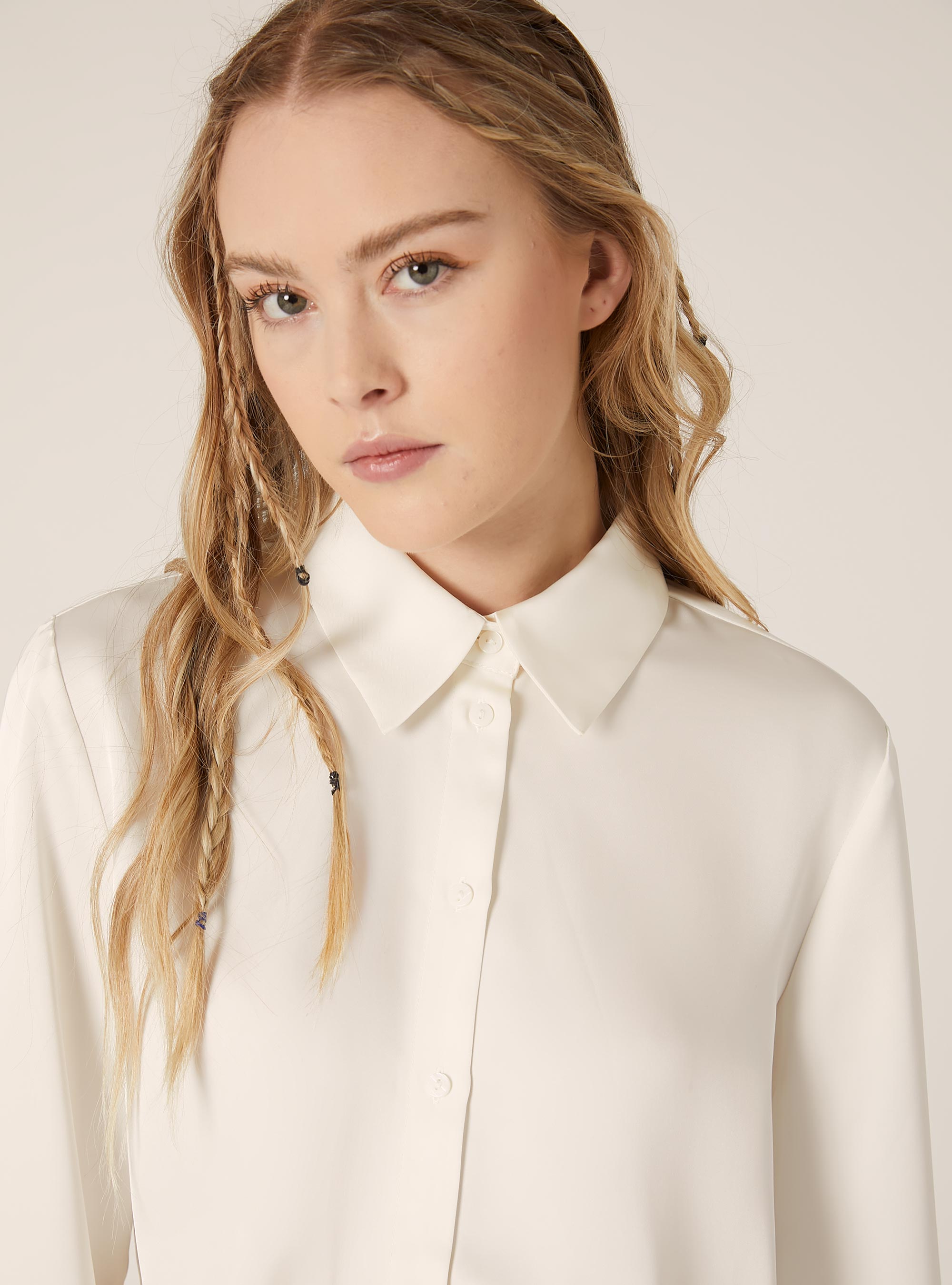 Chemise crois&eacute;e en satin, WH1 OFF WHITE