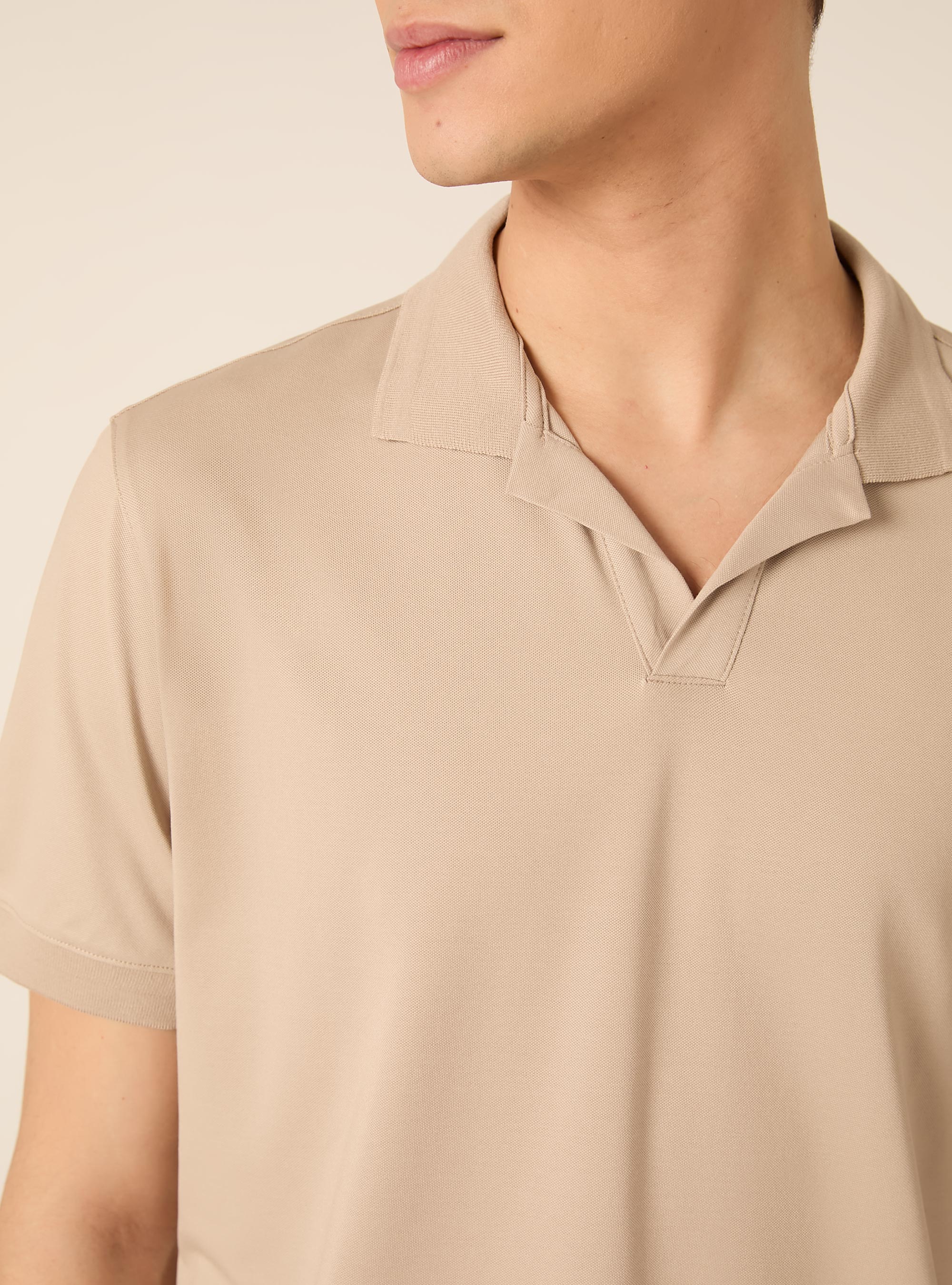 Polo AIRes en piqu&eacute; el&aacute;stico, BG2 BEIGE MEDIUM