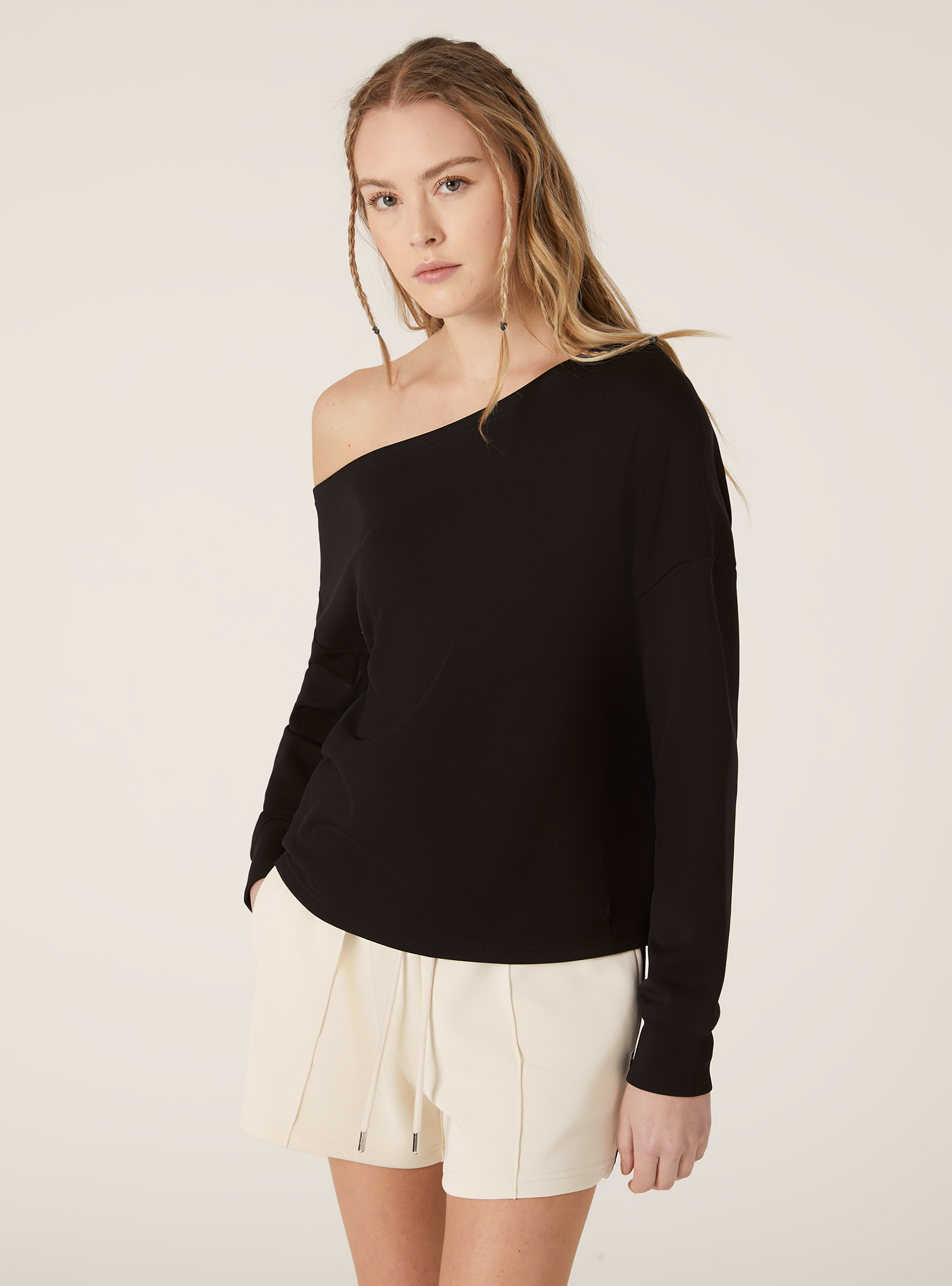 Sweat asym&eacute;trique doux au toucher, BK1 BLACK