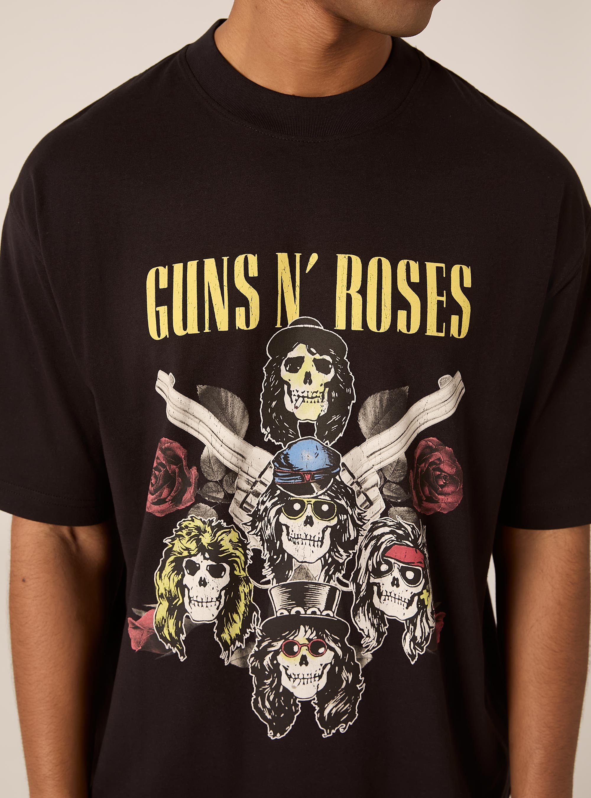 T-Shirt mit kastenf&ouml;rmiger Passform Guns N' Roses / Alcott, BK1 BLACK