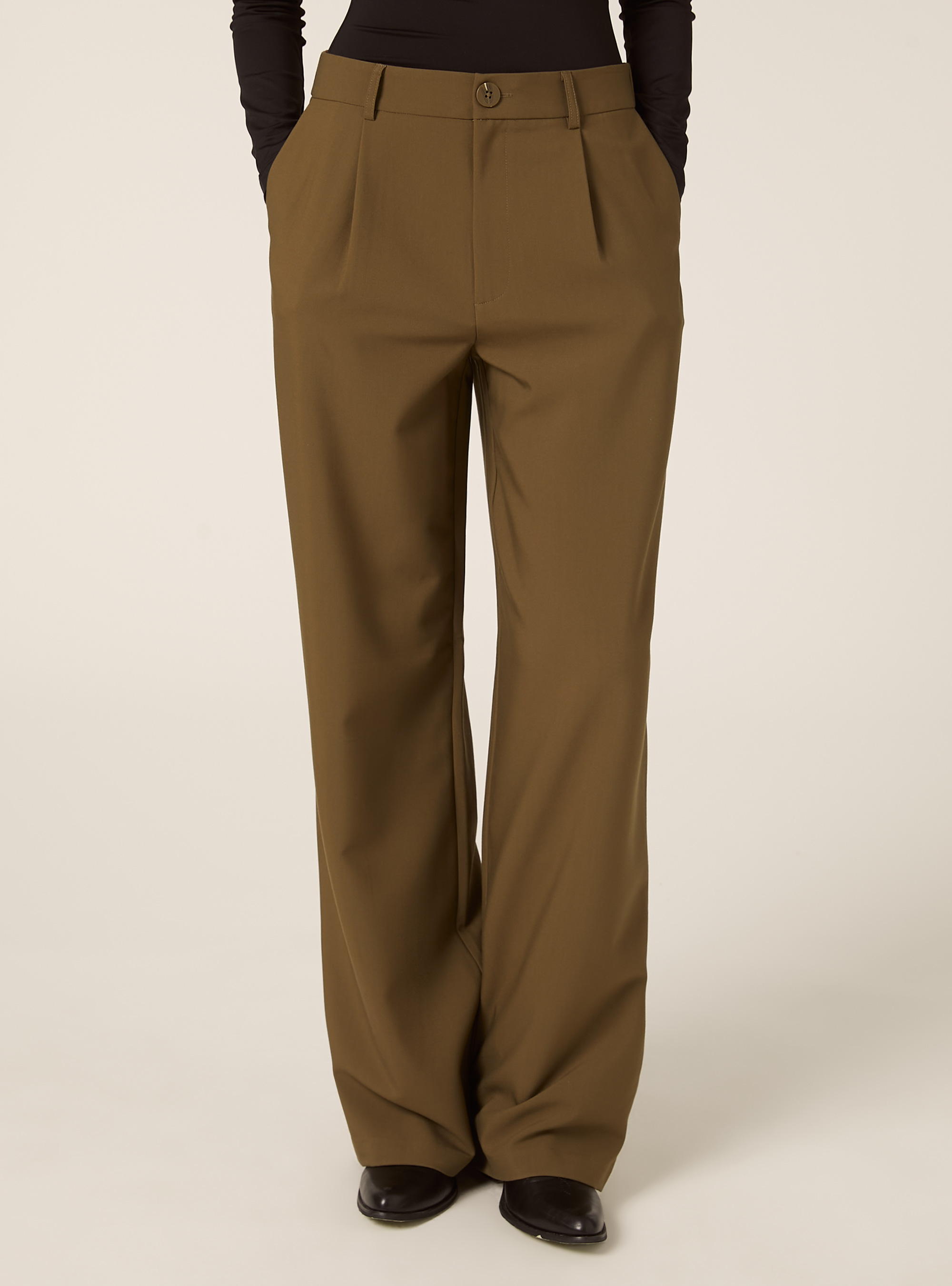 Pantalon ajust&eacute; avec pinces, KY2 KAKY MEDIUM