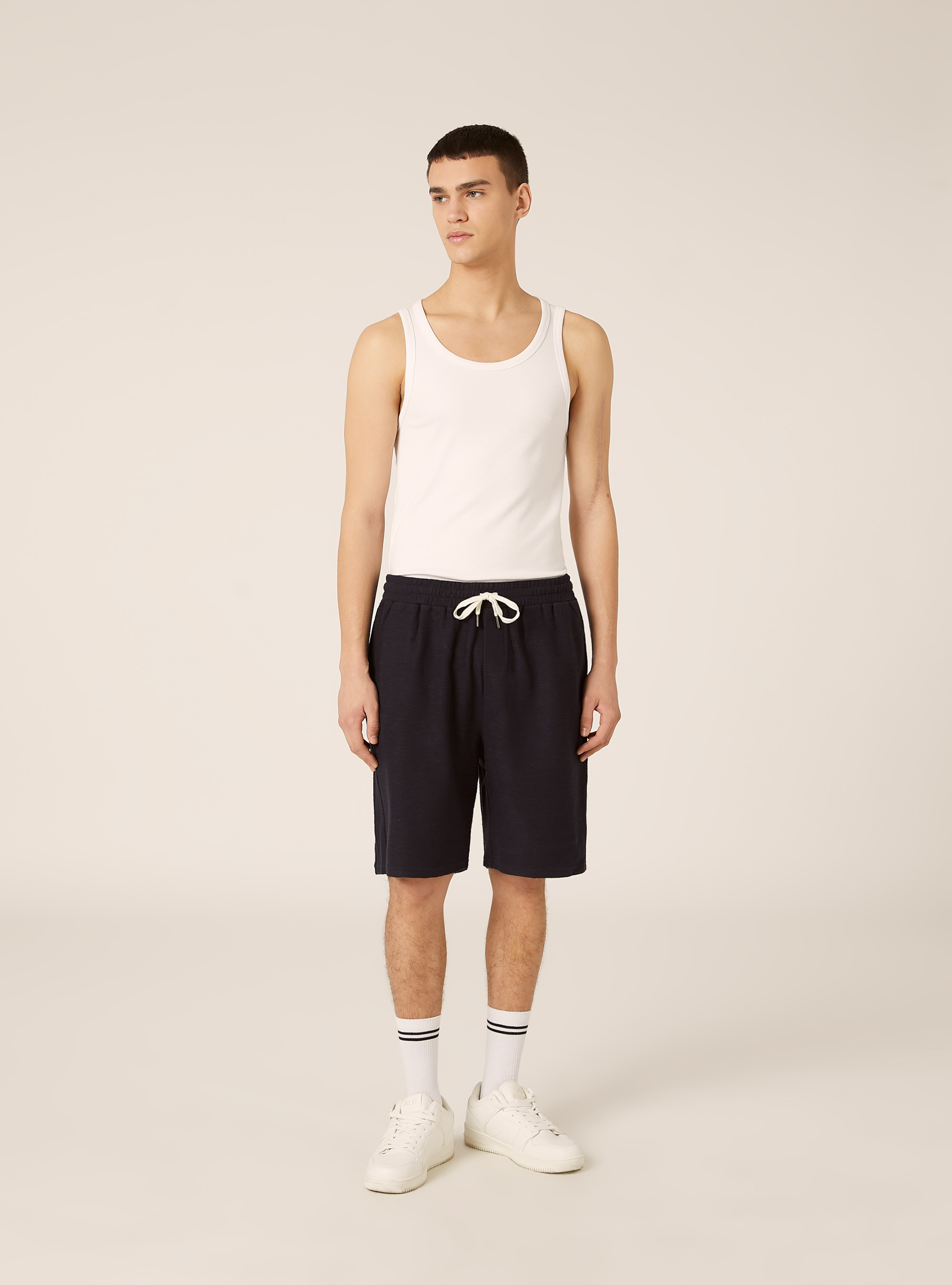 Bermudashorts aus Baumwolle mit Struktur, NA1 NAVY DARK