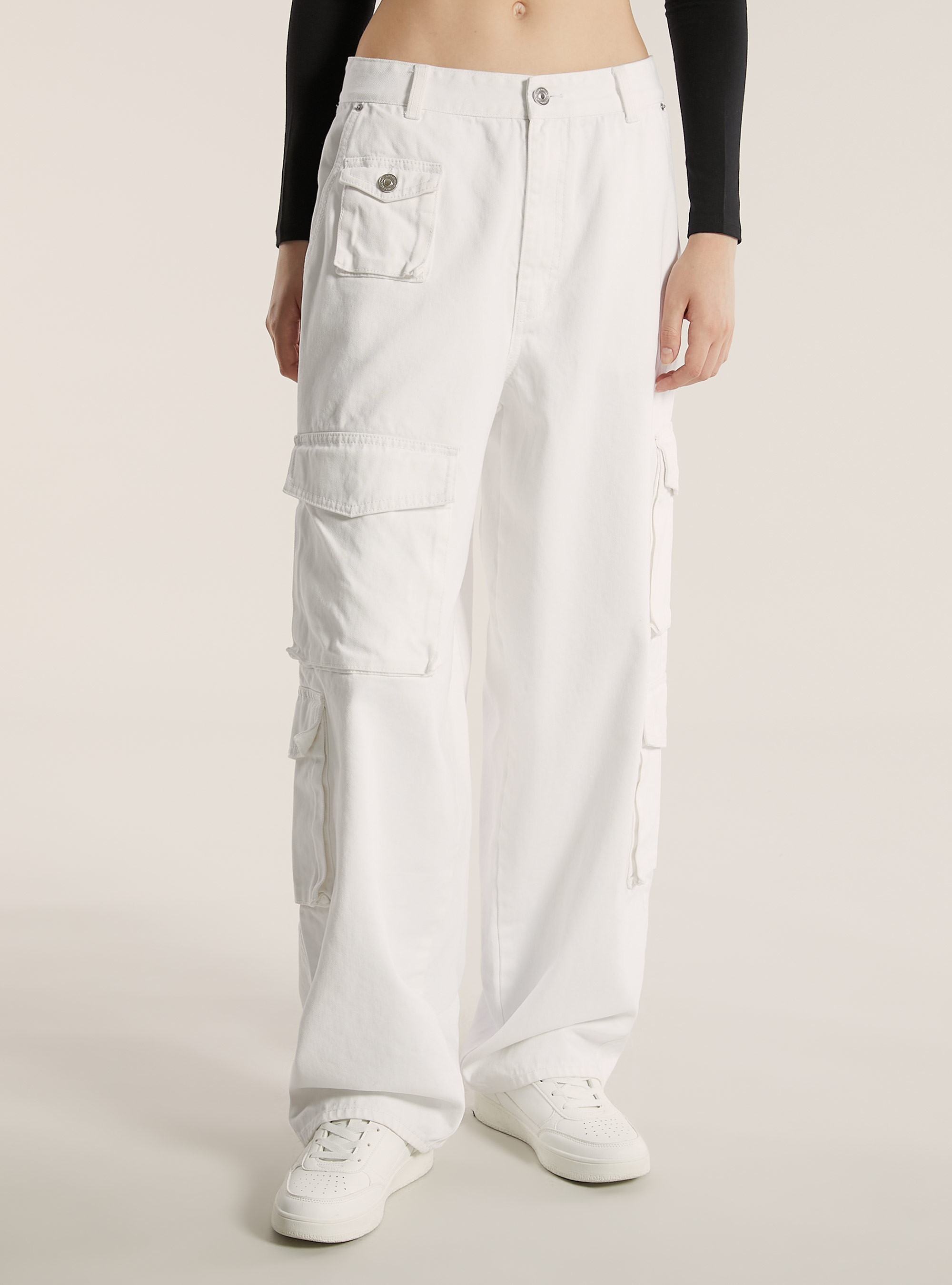 Jeans multi-cargos &agrave; coupe confortable, D099 WHITE