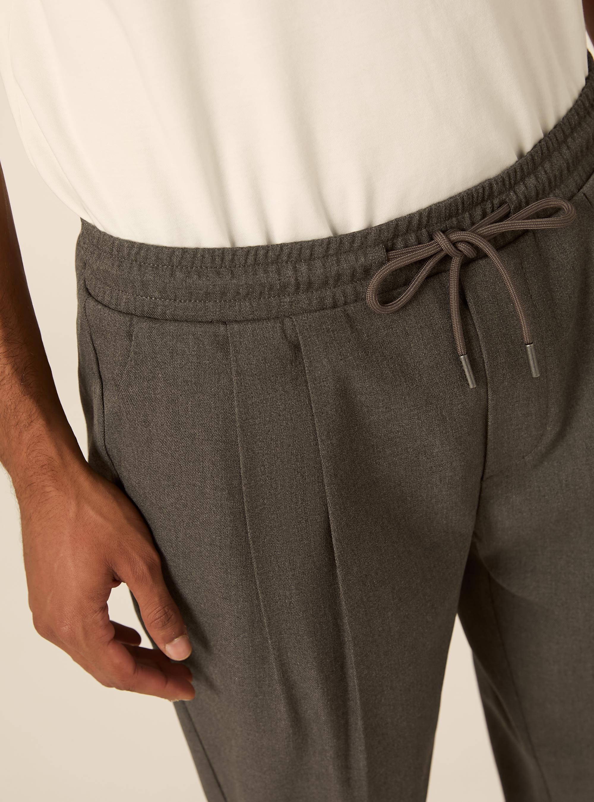 Twill jogger trousers with pleats, MGY1 GREY MEL DARK
