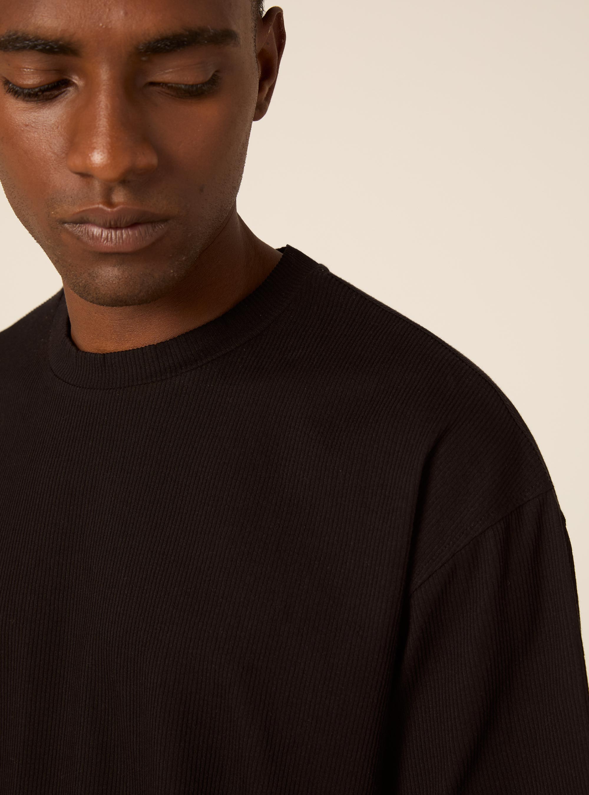 T-shirt boxy fit in maglia a coste, BK1 BLACK