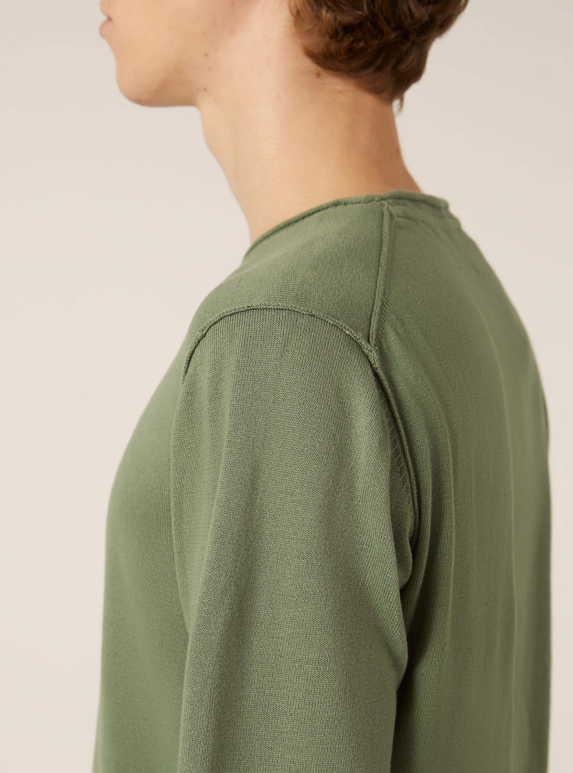 Raw cut pullover with roll neck, KY3 KAKY LIGHT