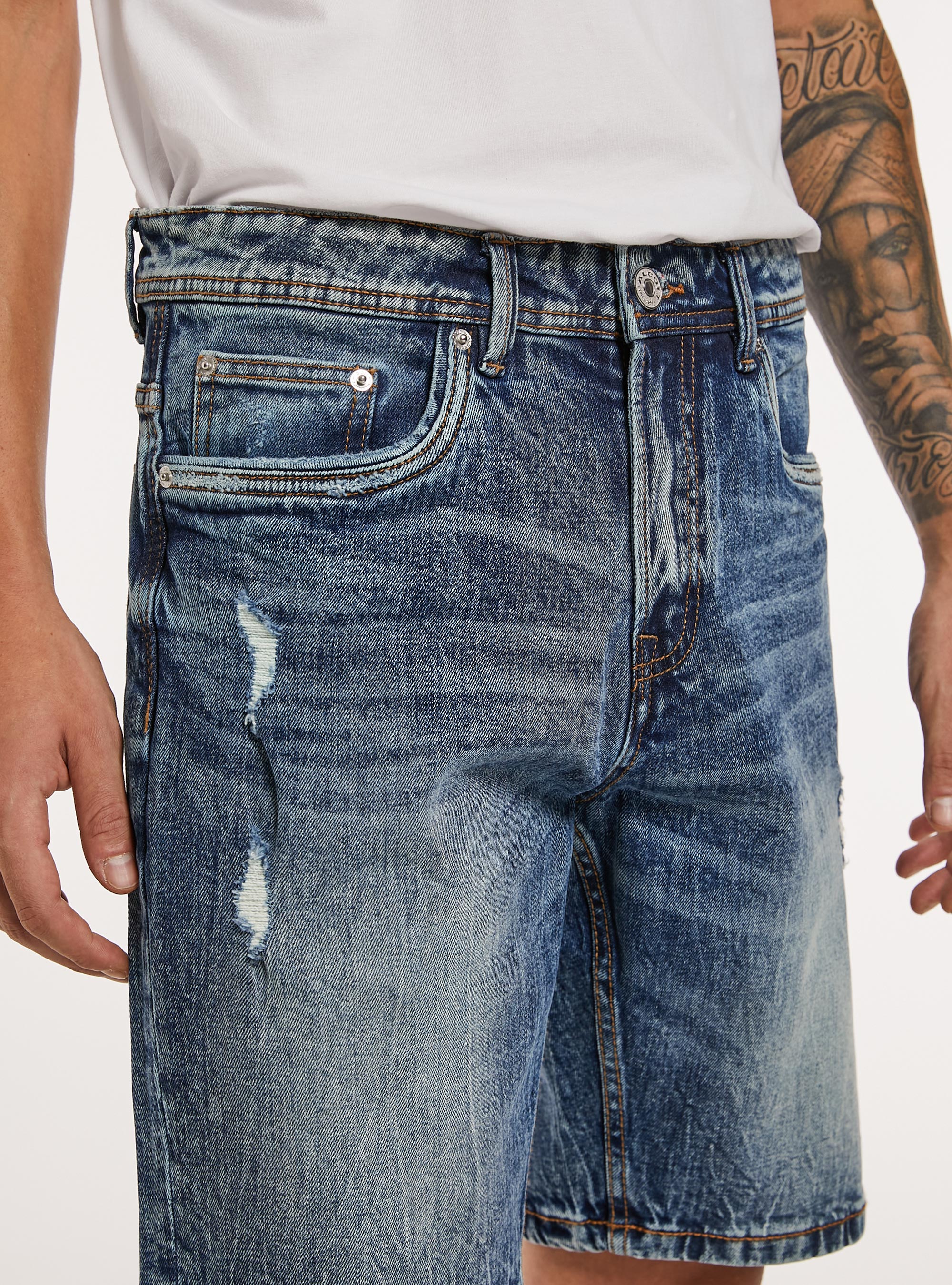 Slim Fit Stretch Denim Bermudas mit Rissen, D002 MEDIUM DARK BLUE