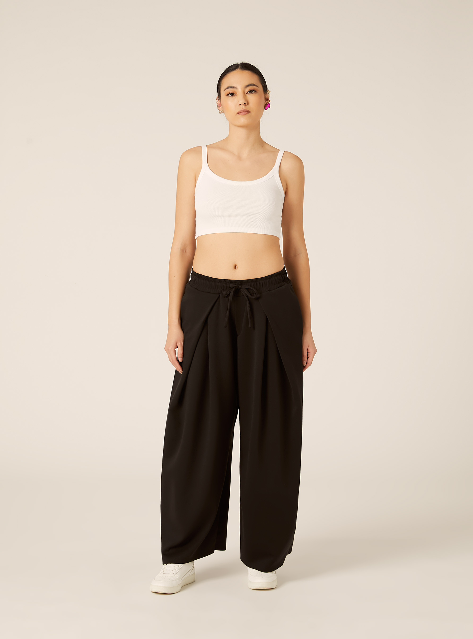 Pantal&oacute;n de scuba barrel fit con pinzas, BK1 BLACK