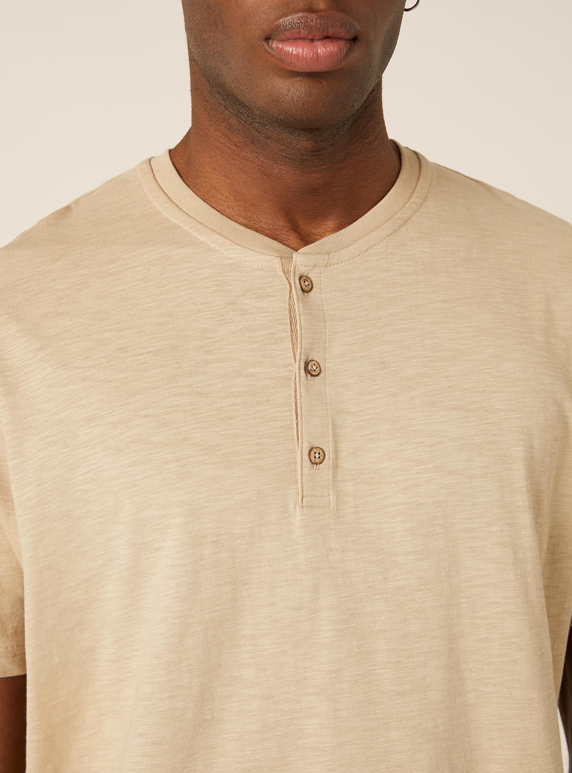 Baumwoll-T-Shirt mit Henley-Ausschnitt, BG2 BEIGE MEDIUM