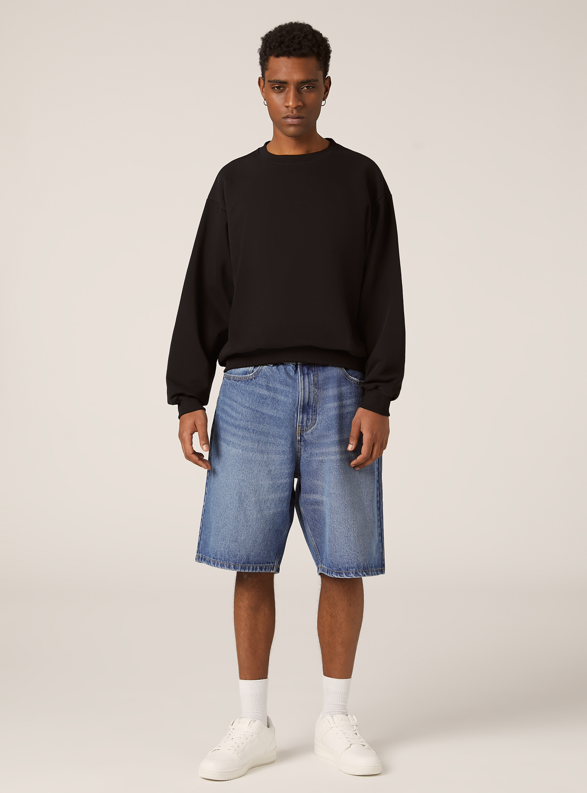 Sweat &agrave; col ras-du-cou boxy fit, BK1 BLACK