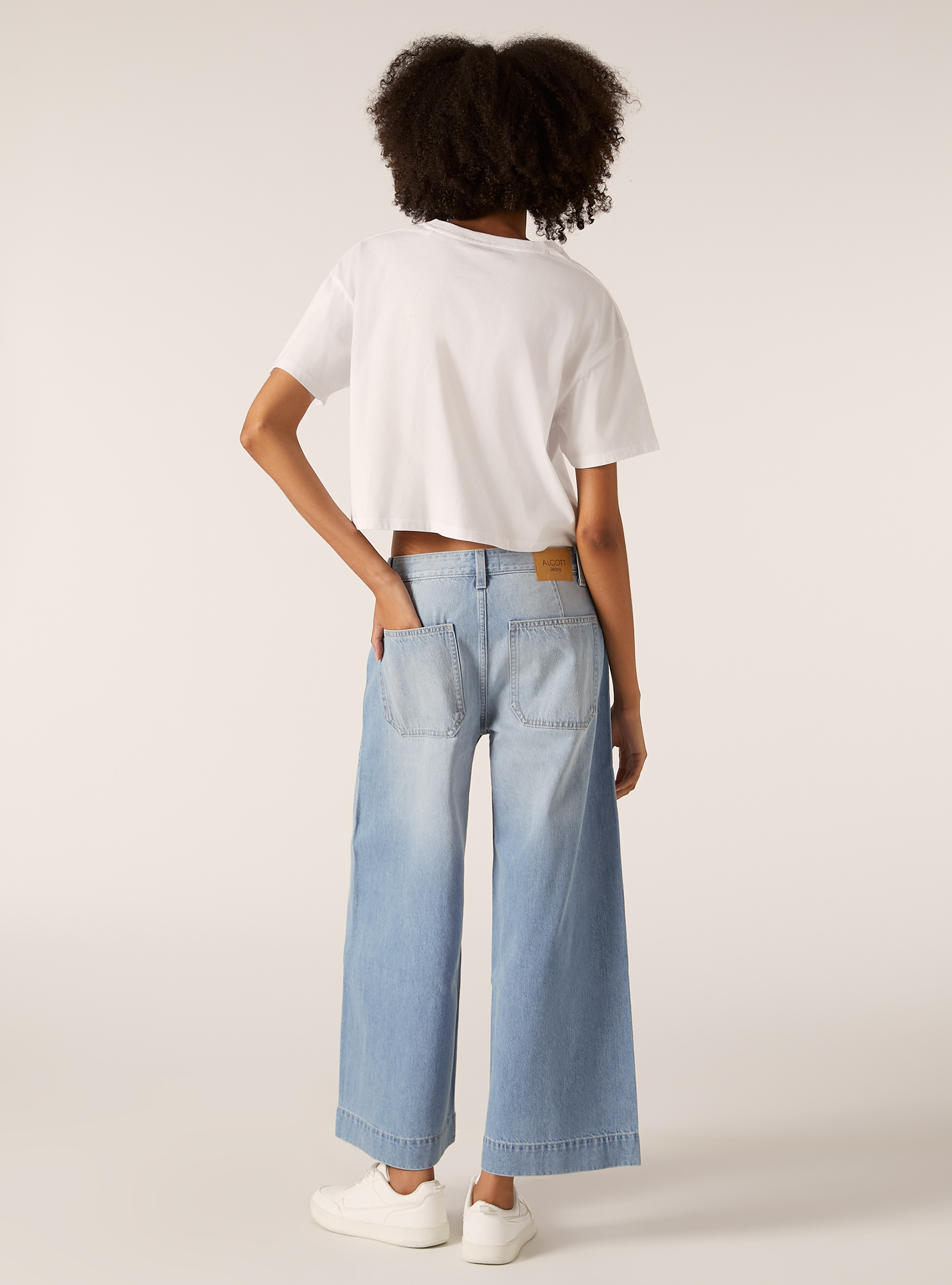 Jean crois&eacute; &agrave; jambe large de couleur, D006 AZURE