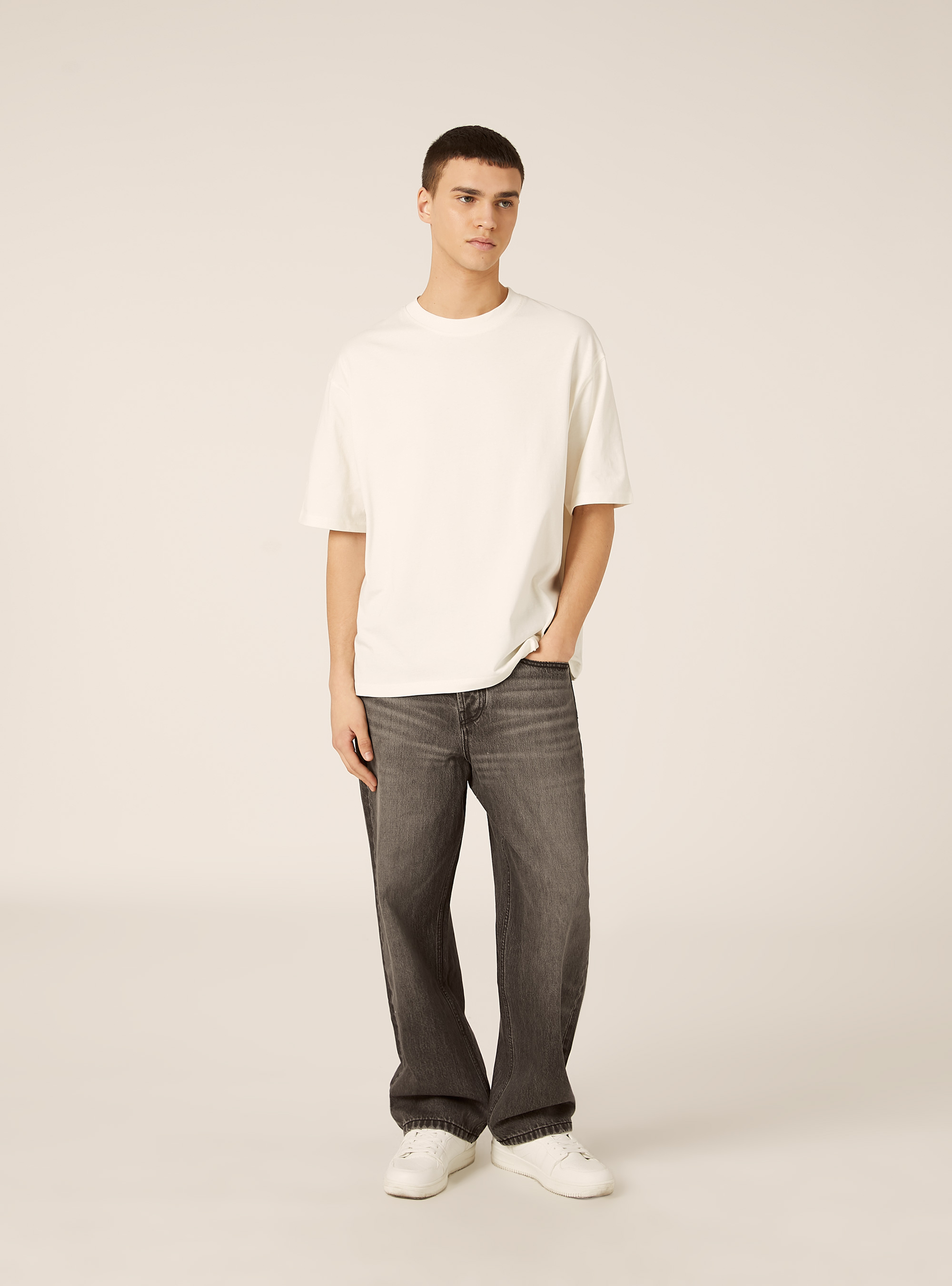 Jeans mit geradem Schnitt, D000 BLACK