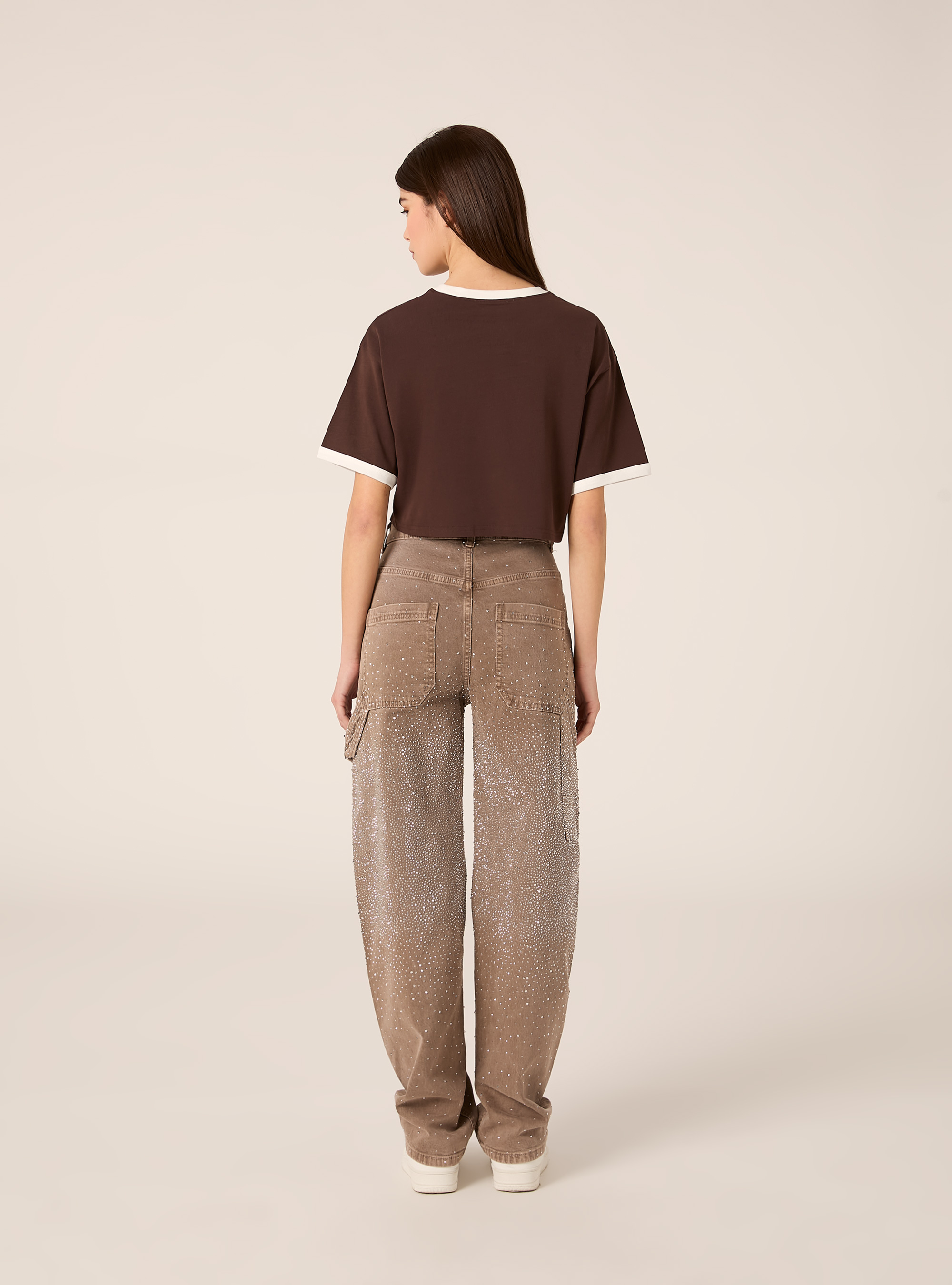 Maglietta cropped con stampa, MARRONE SCURO